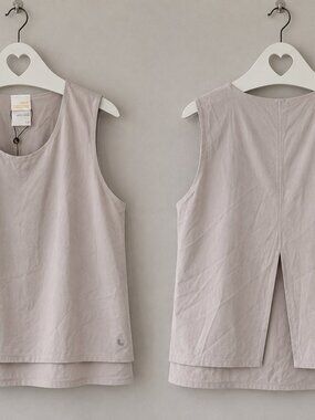 NWOT Lolë Layered Split Back Sleeveless Top Beige Size S PTP17.5